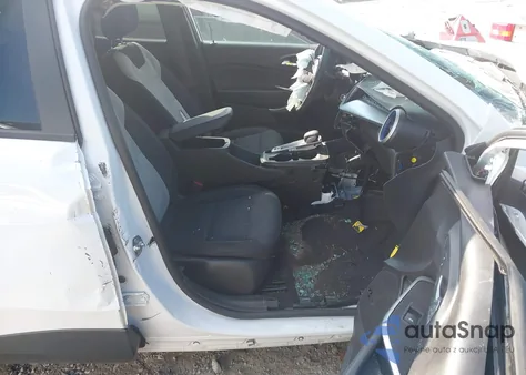 2025 Chevrolet Trax Fwd Ls z USA, uszkodzony, nr VIN KL77LFEP5SC112175